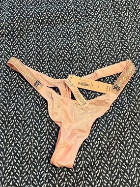 NWT Victoria's Secret “Very Sexy” Pink/ Rhinestone embellished thong/string S/P